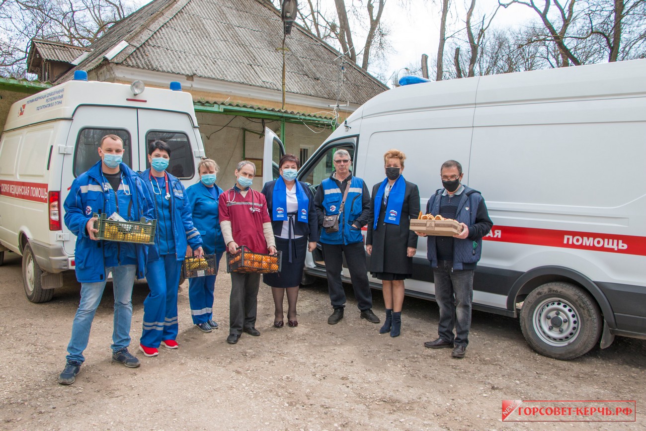 Руководство города и депутаты поздравили медиков скорой помощи с  профессиональным праздником — Официальный сайт Керченского городского совета